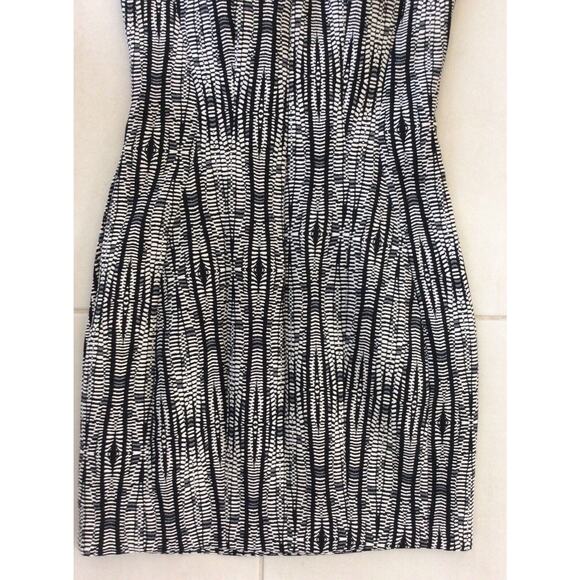 L'Agence Bodycon Mini Dress Multicolor Print V Neck - Picture 10 of 10